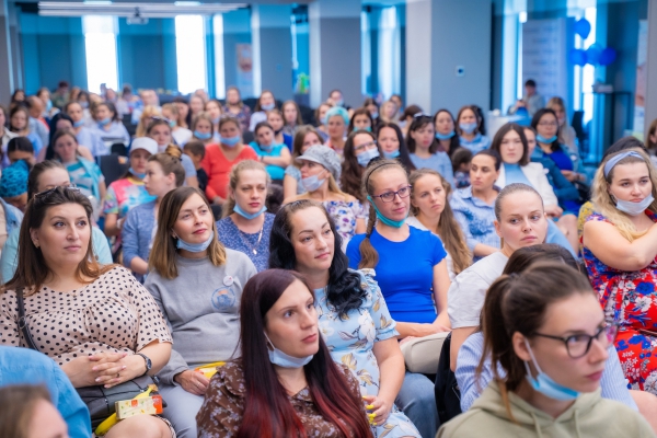 Годовщина клуба беременных, Москва